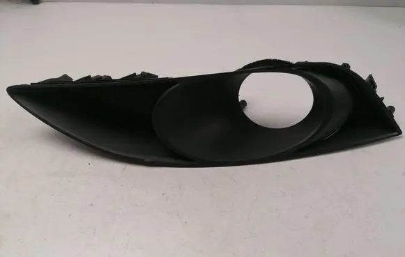 Toyota Auris 150 Front fog light trim/grill 8148102050