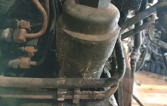 Opel Zafira A Oil filter cover