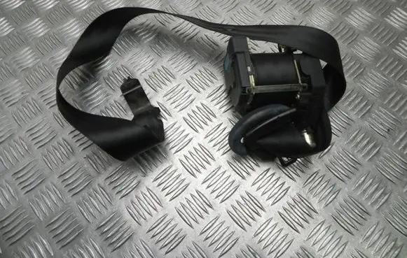 Skoda Fabia Mk1 (6Y) Front seatbelt 6Y0857702B M3786