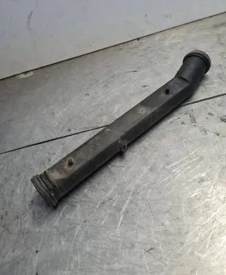Mercedes-Benz Sprinter W901 W902 W903 W904 Engine coolant pipe/hose 032121065D