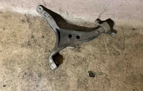 Front lower control arm/wishbone