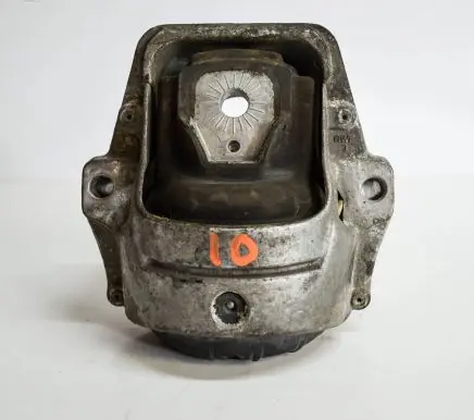 Audi A4 S4 B8 8K Engine mount bracket 8K0199381KD