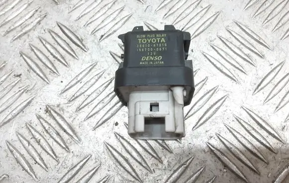 Lexus IS 220D-250-350 Glow plug pre-heat relay 2861067018