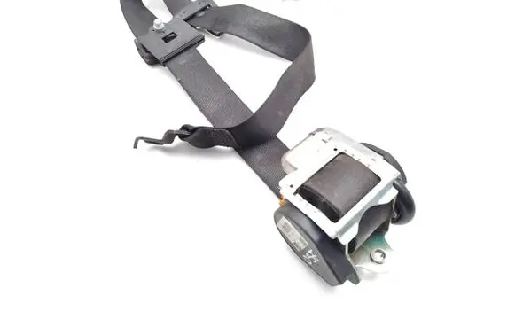 Mercedes-Benz Sprinter W901 W902 W903 W904 Front seatbelt 9068600485