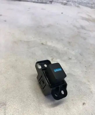 Nissan Juke II F16 Other switches/knobs/shifts