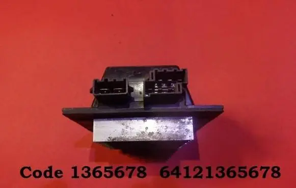 Volvo 960 Heater blower motor/fan resistor 1365678 64121365678