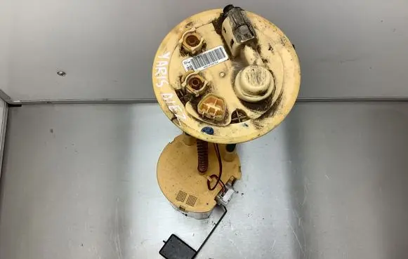 Toyota Yaris In-tank fuel pump D81430876