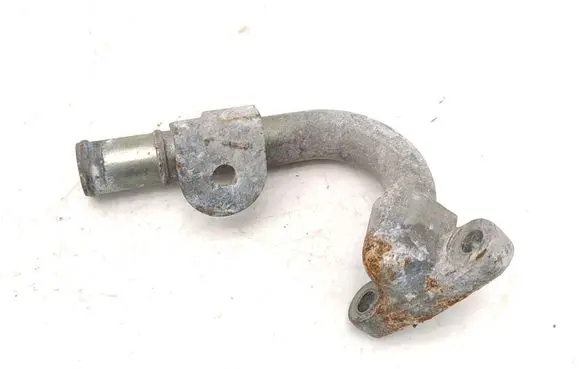Nissan Titan Engine coolant pipe/hose