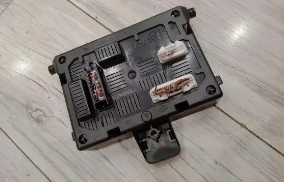 Renault Clio III Other control units/modules 8200652285A