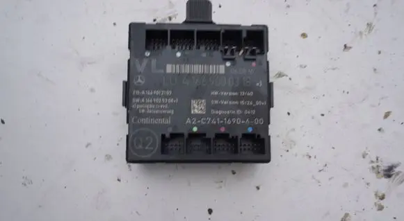 Mercedes-Benz GLA W156 Door control unit/module A1669000318