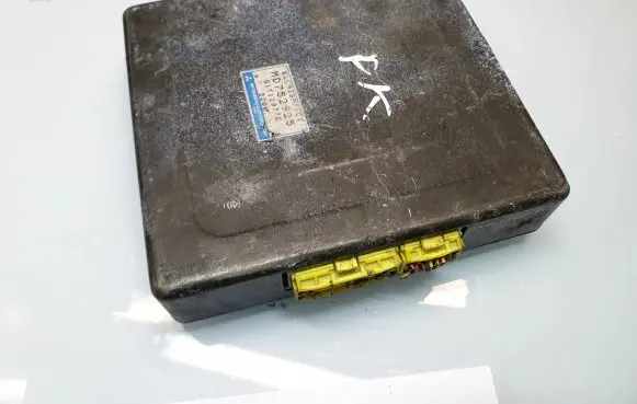 Mitsubishi Colt Engine control unit/module MD752925 G1T12077E