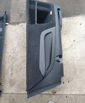 Audi Q7 4L Trunk/boot side trim panel 4L0863879