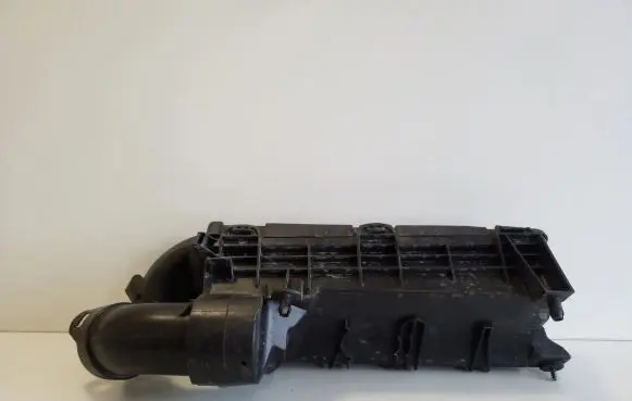 Air filter box