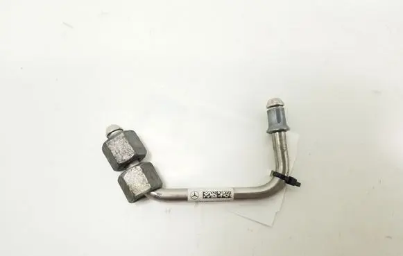 Mercedes-Benz C W204 Fuel injector supply line/pipe A2740700132