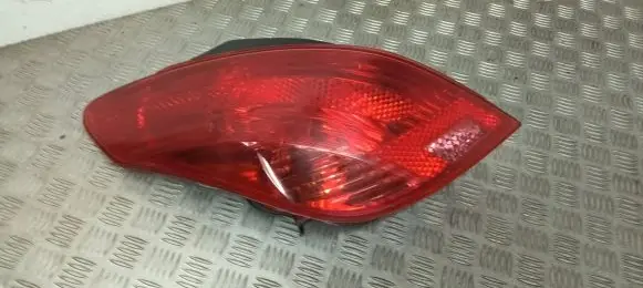 Peugeot 308 Rear/tail lights 9680425780