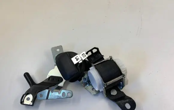 BMW X1 F48 F49 Middle seatbelt (rear) 34284334 3428433
