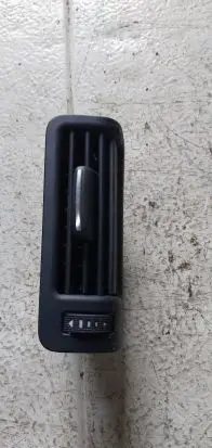 Rear air vent grill