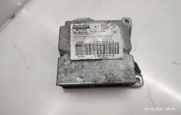 Citroen C5 Airbag control unit/module 608990300