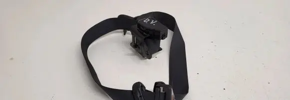 Chrysler Voyager Middle seatbelt (rear) 