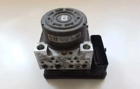 Volkswagen Golf VII ABS Pump 5Q0907379T