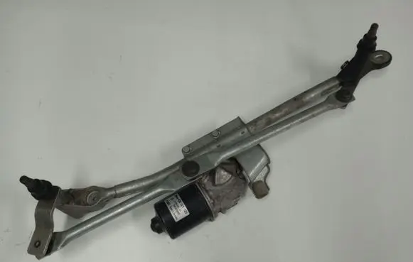 BMW 1 E81 E87 Front wiper linkage and motor 7193036