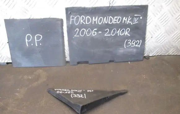 Ford Mondeo MK IV Front arch trim 