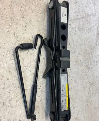 Audi A4 S4 B9 Lift Jack 8W0011031D