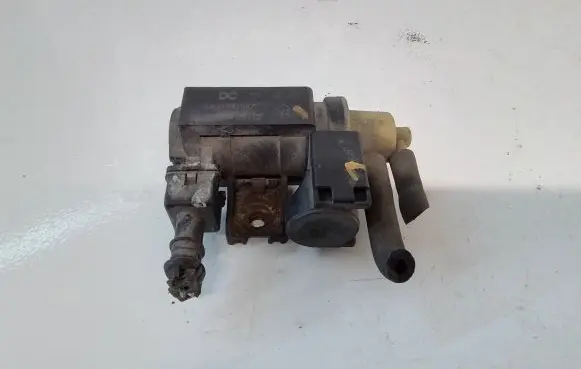 Opel Vivaro Turbo solenoid valve 8200790180 16T008 70131405