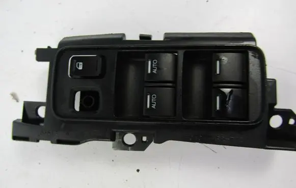Honda CR-V Electric window control switch 