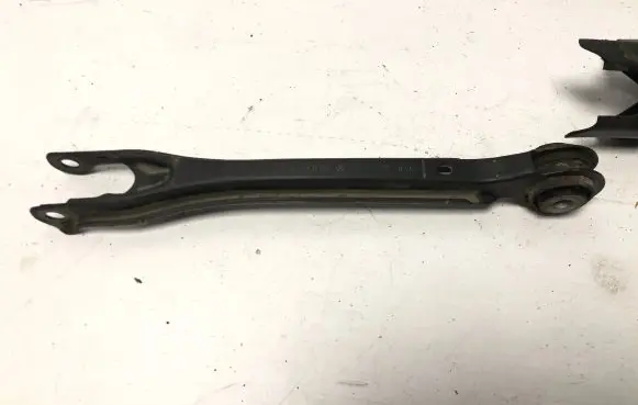 Mercedes-Benz C W205 Rear upper control arm/wishbone A2043521205