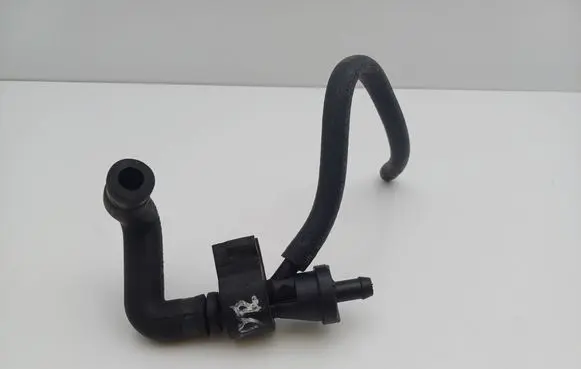 Audi A4 S4 B5 8D Vacuum line/pipe/hose 058133783 058133459A