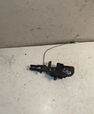 Rear door exterior handle/bracket