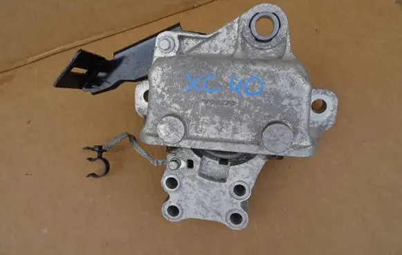 Volvo XC40 Engine mount vacuum valve 32298325
