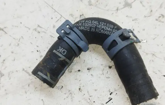 Seat Leon (5F) Engine coolant pipe/hose 04L121058F