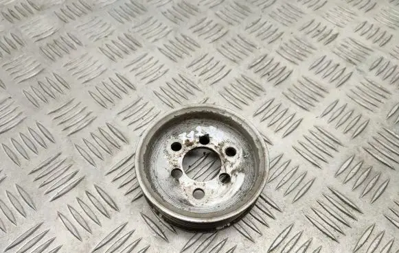 Volkswagen Transporter - Caravelle T5 Power steering pump pulley 06H145255F