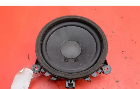 Volvo V70 Subwoofer speaker 30657445