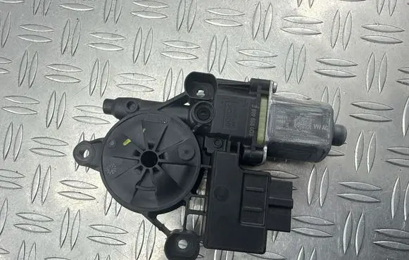 Seat Ateca Rear door window regulator motor 5Q0959408E
