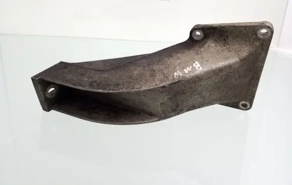 BMW 5 E39 Engine mounting bracket 22111092973 1092973
