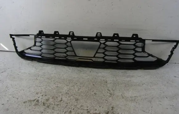 BMW 3 G20 G21 Front bumper lower grill 8085447