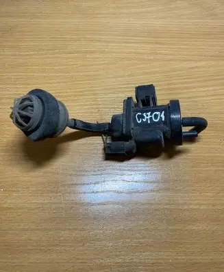 Mercedes-Benz C W203 Turbo solenoid valve A0005450427 C3701