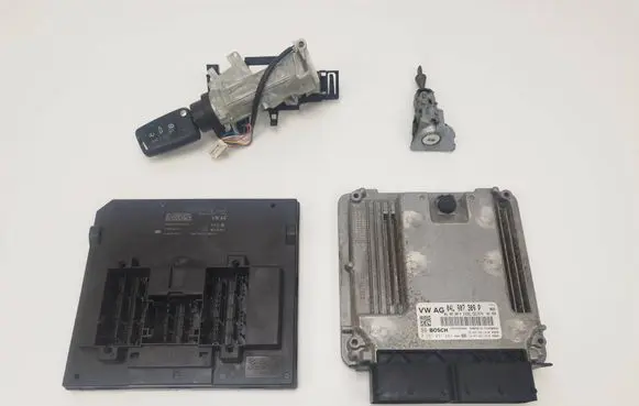 Volkswagen Tiguan Engine ECU kit and lock set 