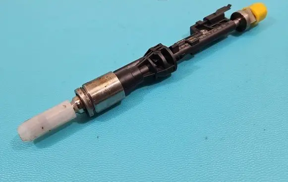 Fuel injector