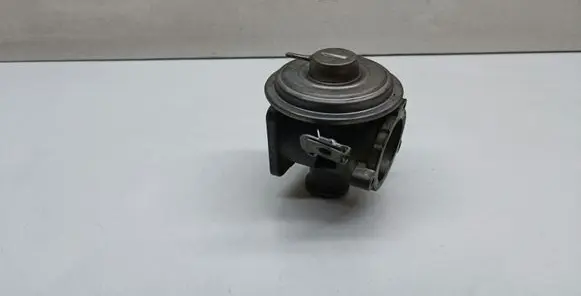 BMW 5 E60 E61 EGR valve 7804380