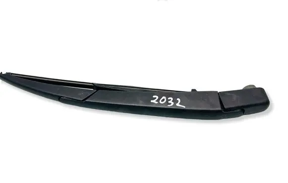 Renault Captur Rear wiper blade arm 