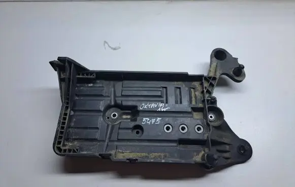 Battery tray