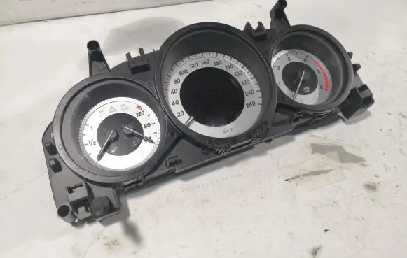 Mercedes-Benz C W204 Speedometer (instrument cluster) A2049004108 2049018903 2049021203