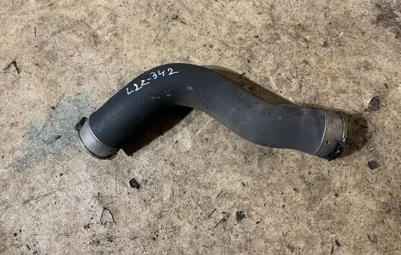 Intercooler hose/pipe