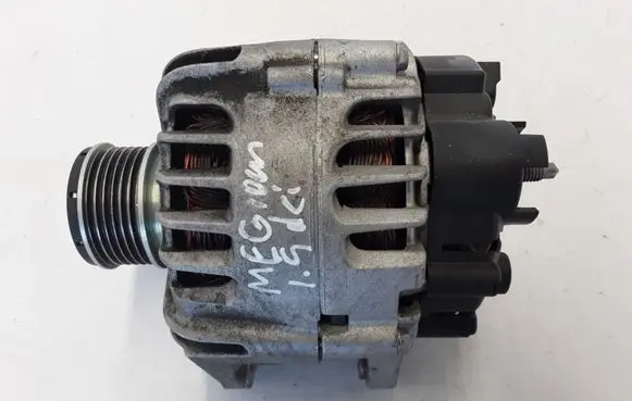 Renault Megane III Generator/alternator 231000027R