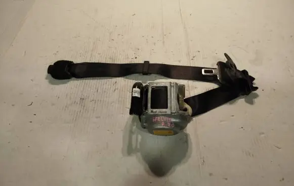 Alfa Romeo Stelvio Front seatbelt