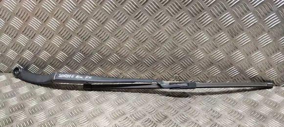Hyundai Santa Fe Front wiper blade arm 983112W100